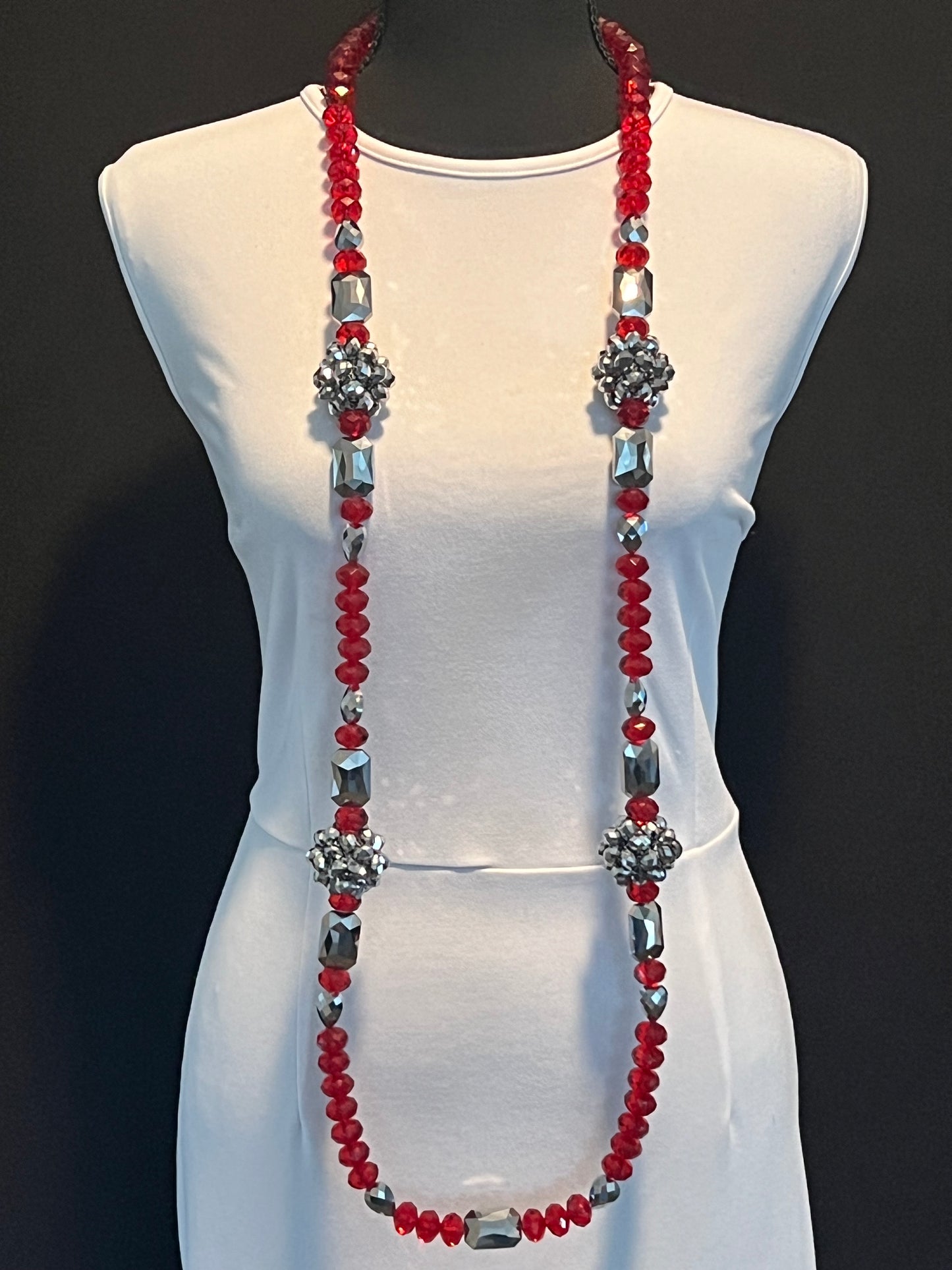 Red & Silver - Round