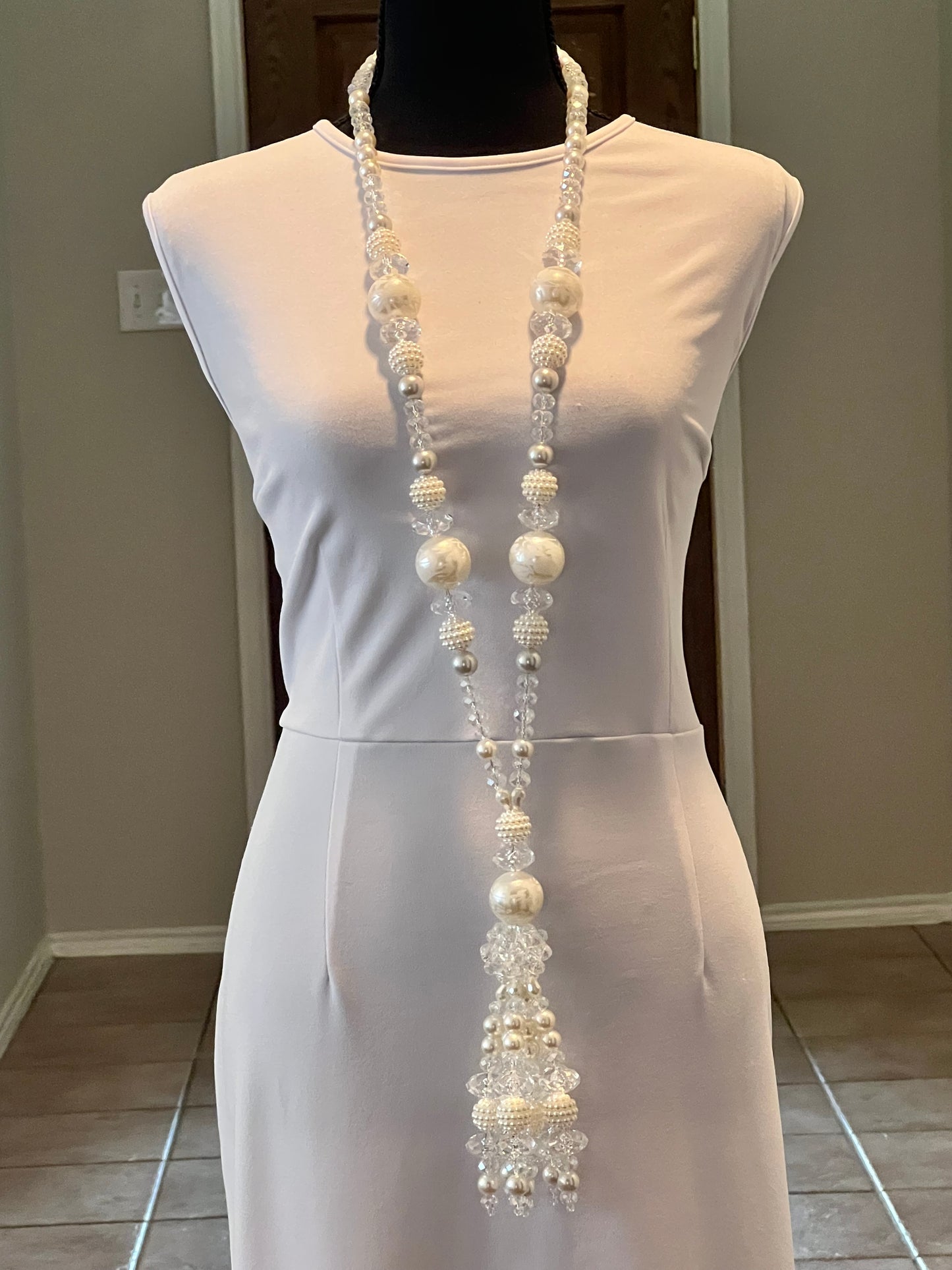 Clear & Pearl - Tassel