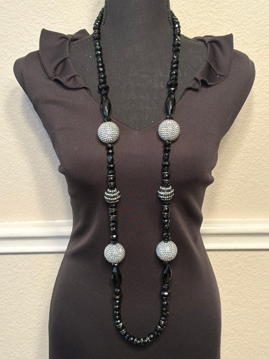 Black & Silver - Round