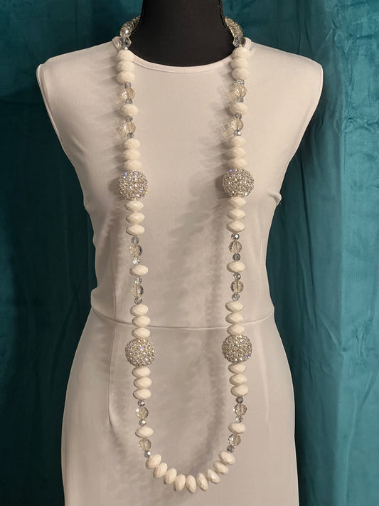 White & Silver - Round